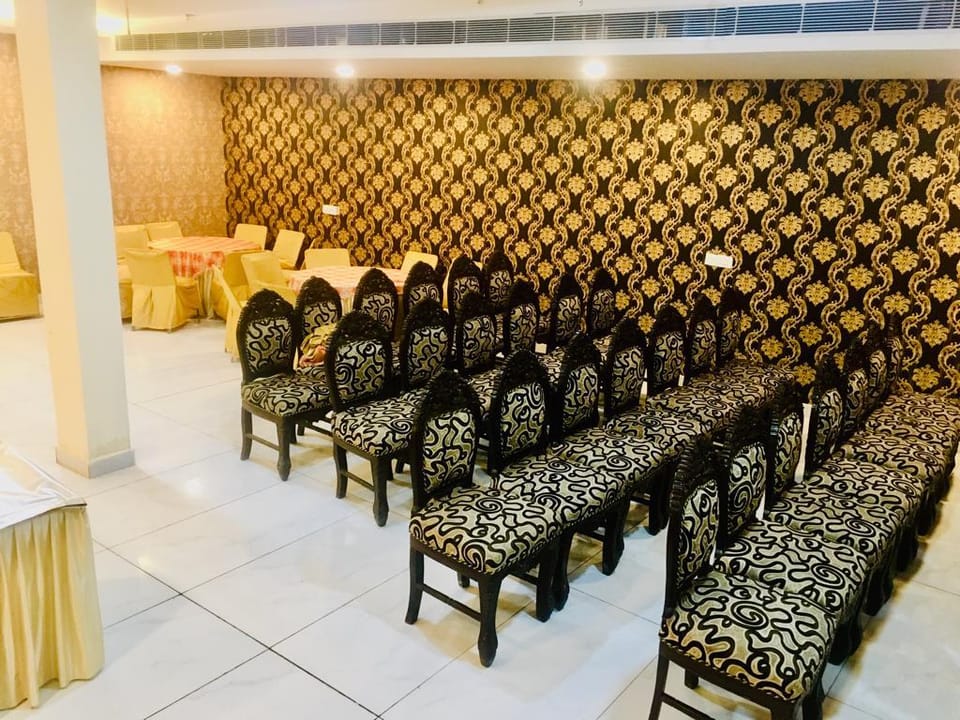Hotel Hollywood  Hotel in Punjab, India