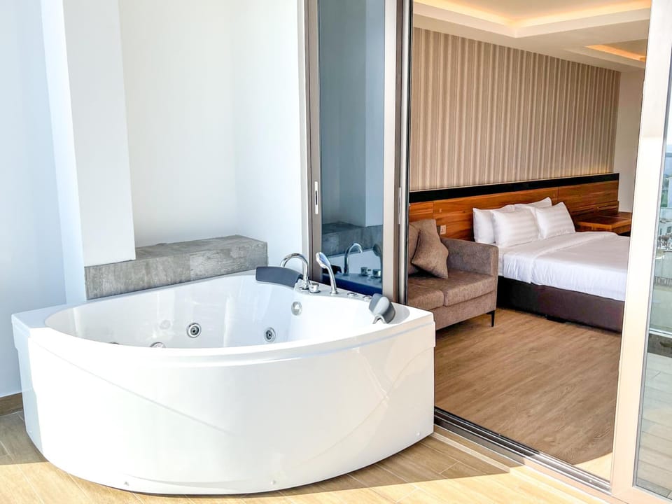 Hot tub