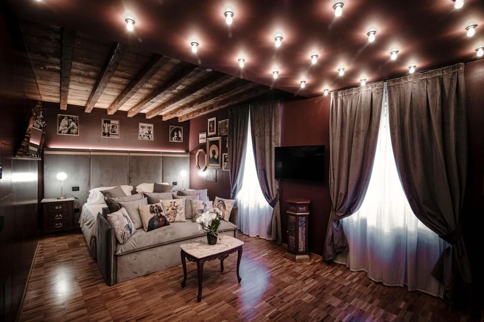 Vitrum - Como Luxury Suites Hotel in Como