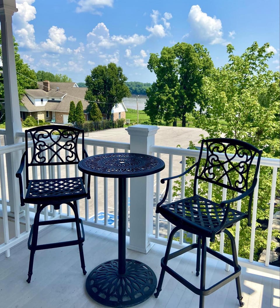 Inn at Elijah McLean's Hotel in Ozark Mountains