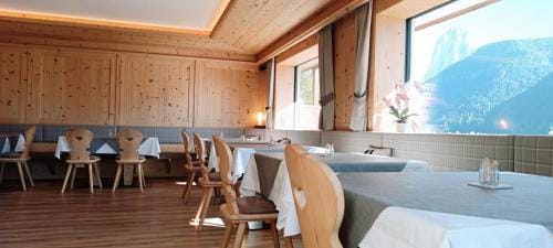 Garni Alba Bed & Breakfast Hotel in Ortisei