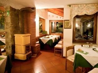 Hotel Chalet Joli Hotel in Aosta Valley, Italy