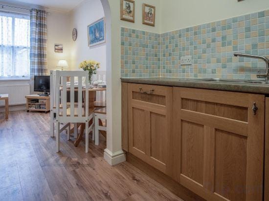 Arcadia - 1 Bedroom Apartment - Tenby Hotel in Wales