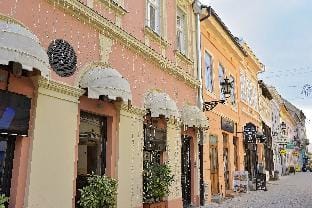Corso Rooms City Centre Hotel in Novi Sad