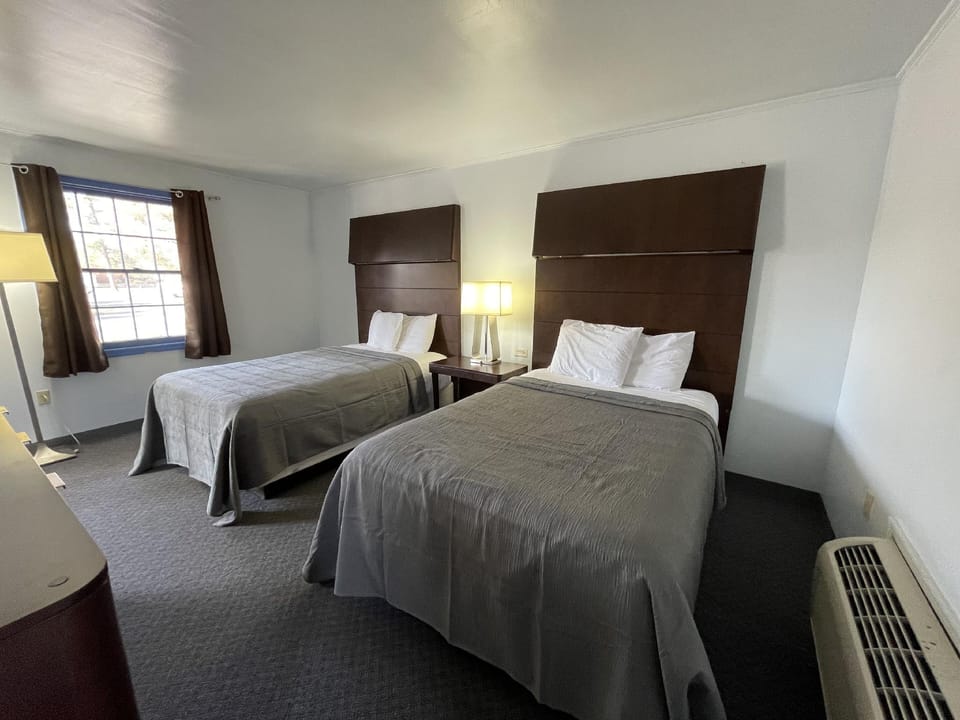 Rips Country Inn Motel in Bowie
