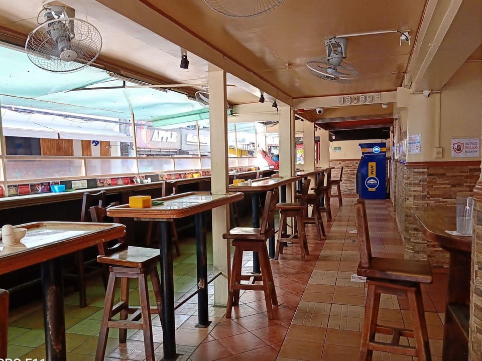 MOS ARRAN HOTEL, BAR & RESTAURANT  Hotel in Angeles