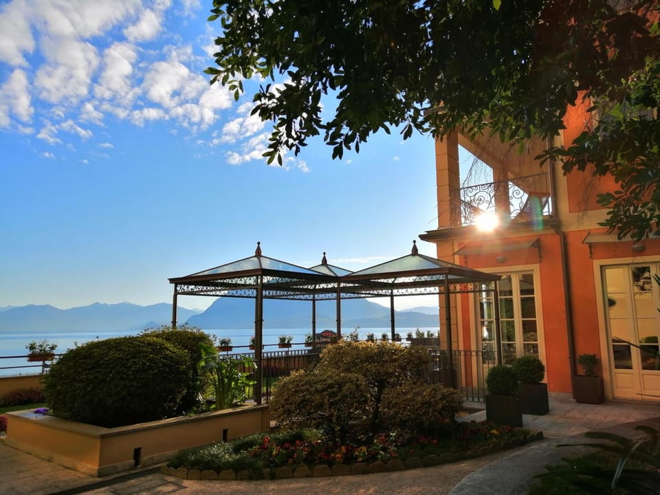 Hotel Residence La Luna Nel Porto Hotel in Stresa