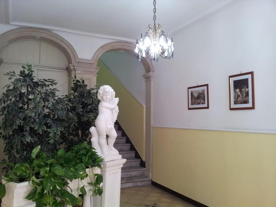 Hotel Sangiuliano 132 centro storico Catania Hotel in Catania