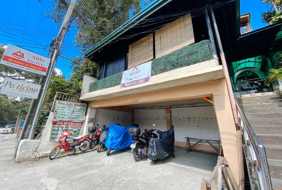 RedDoorz Hostel @ Tita Aidz Inn Baguio Hotel in Baguio