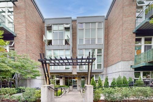 19th Avenue Lofts Unit 213 Hotel in Capitol Hill