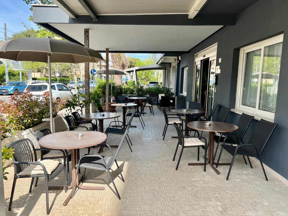 Hotel Morri - il BIBLIHOTEL Hotel in Riccione