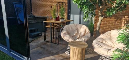 Au Petit Seny, gite charme et nature avec jacuzzi pro Hotel in Wallonia, Belgium