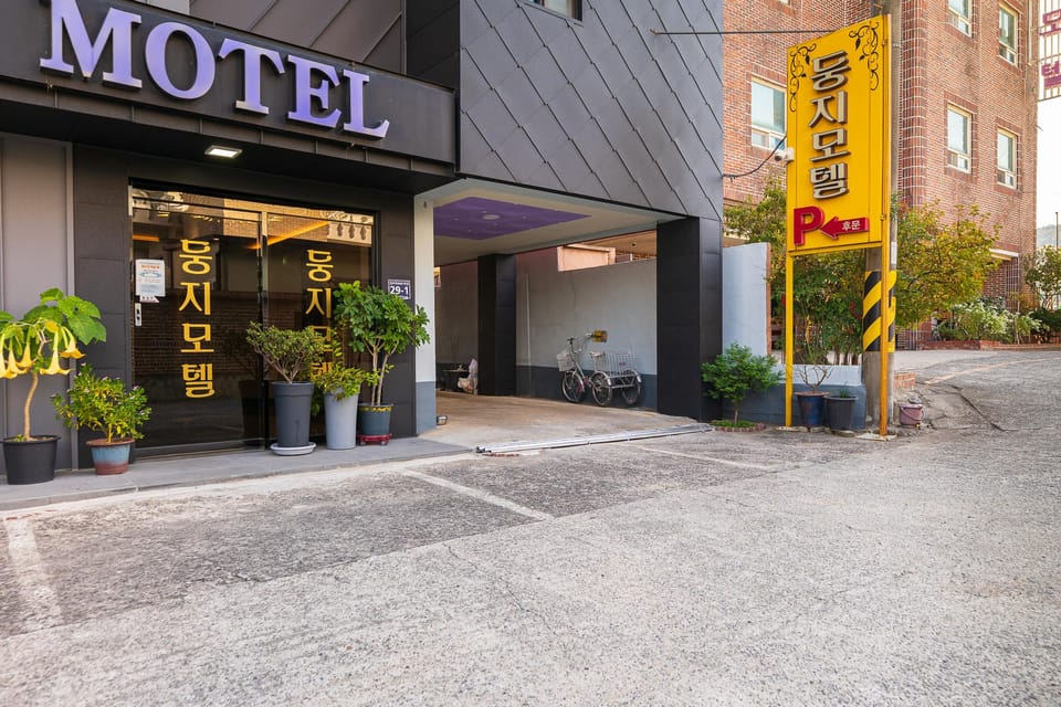 Jinju Nest Motel in South Korea
