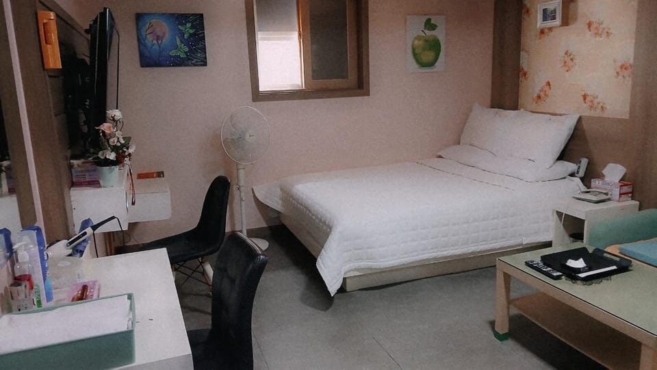 Jinju whew Motel in South Korea