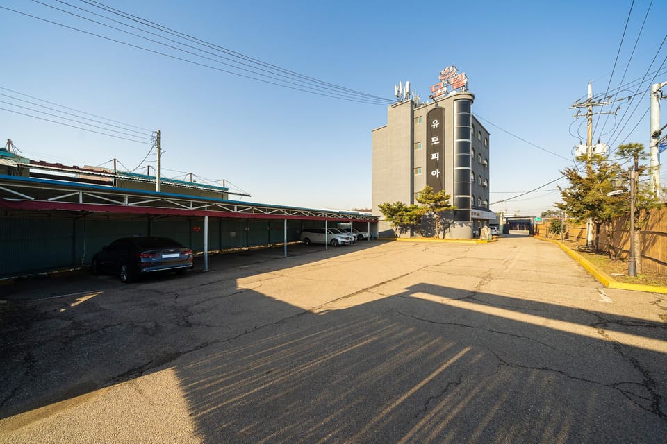 Mars Utopia Motel in Pyeongtaek-si