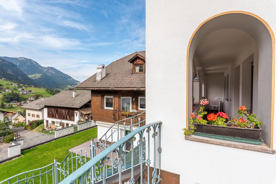 Residence Prapoz Apartment hotel in Ortisei