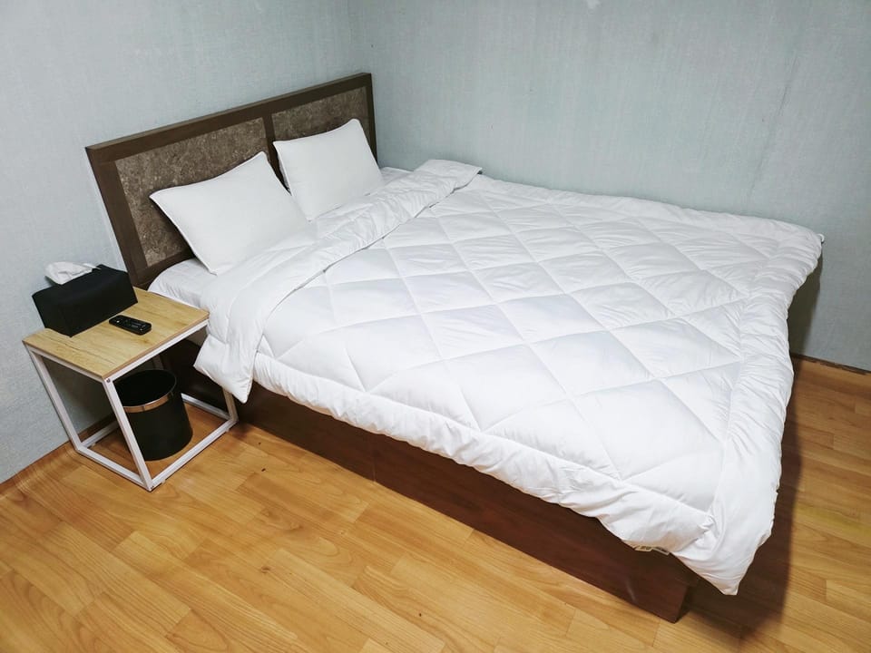 Gunsan Silloyal Motel in South Korea