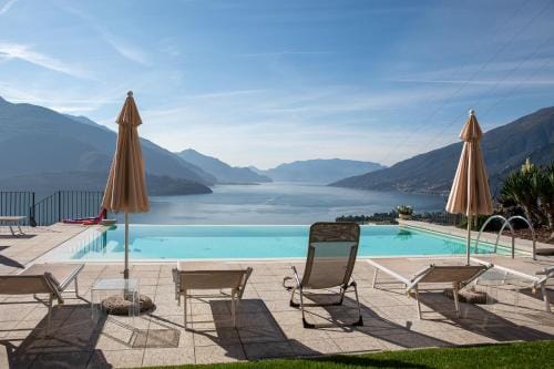 Residence CaFelicita - Apartments Lake View - Infinity Pool - Jacuzzi Hotel in Colico