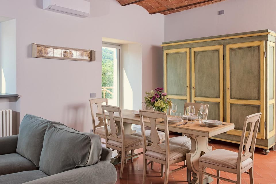 Castello Vicchiomaggio Hotel in Tuscany