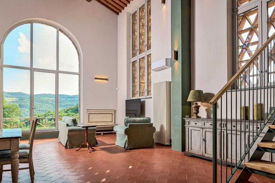 Castello Vicchiomaggio Hotel in Tuscany