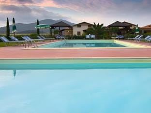 Residence Cernaia - Private Cottage Hotel in Tuscany