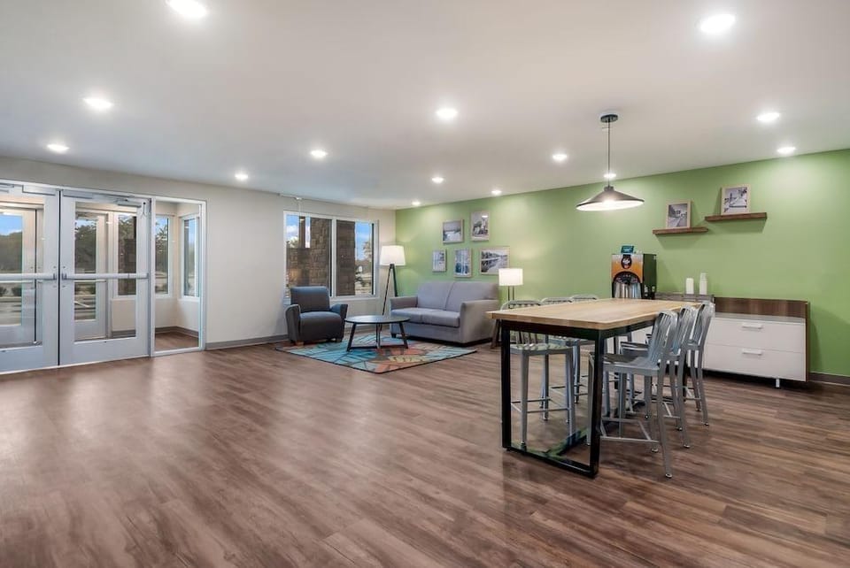 WoodSpring Suites Orlando I-4 & Convention Center Hotel in Doctor Phillips