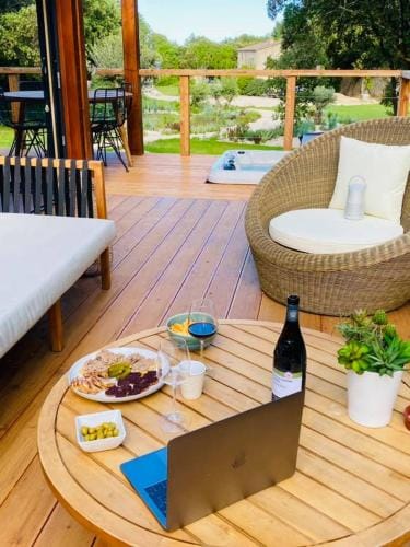 MAS DE REY Uzes Lodge in Provence-Alpes-Côte d'Azur