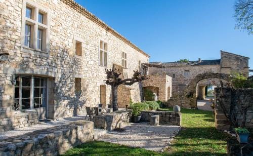 MAS DE REY Uzes Lodge in Provence-Alpes-Côte d'Azur