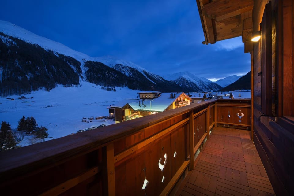 Hotel San Giovanni Hotel in Canton of Grisons