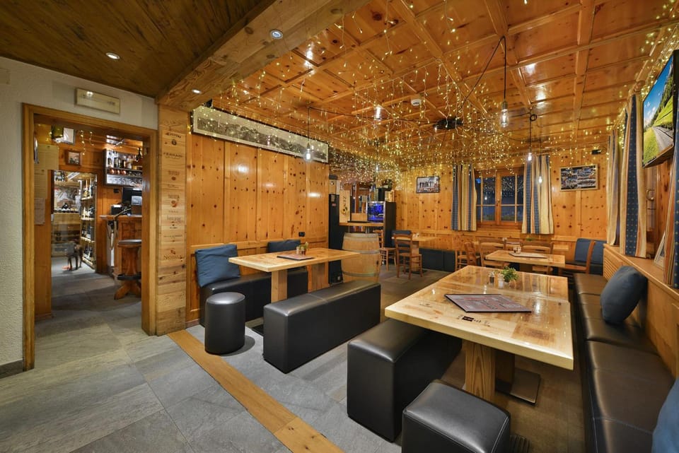 Hotel San Giovanni Hotel in Canton of Grisons