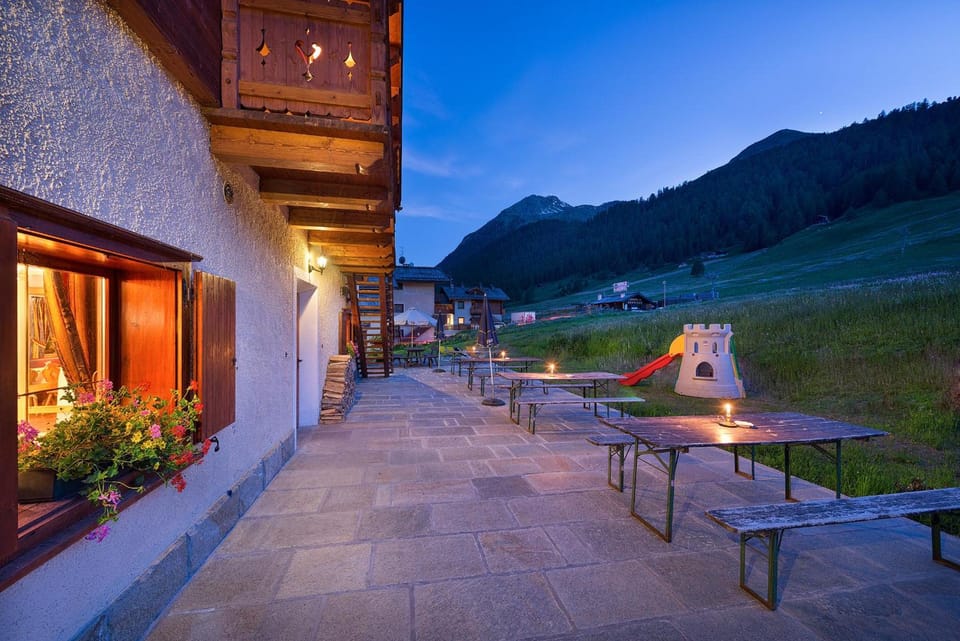 Hotel San Giovanni Hotel in Canton of Grisons