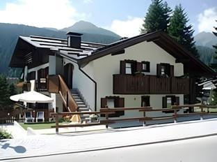 Garni BUCANEVE Hotel in Madonna di Campiglio