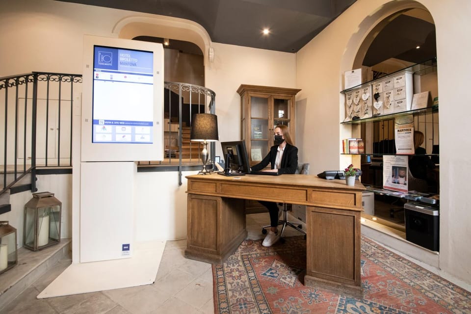 Hotel Broletto Mantova - Centro Storico Hotel in Mantua