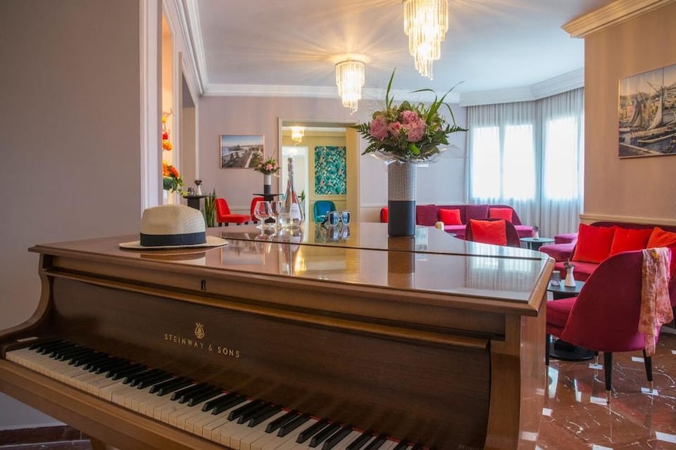 Quality Hotel Carlton Beaulieu Hotel in Villefranche-sur-Mer