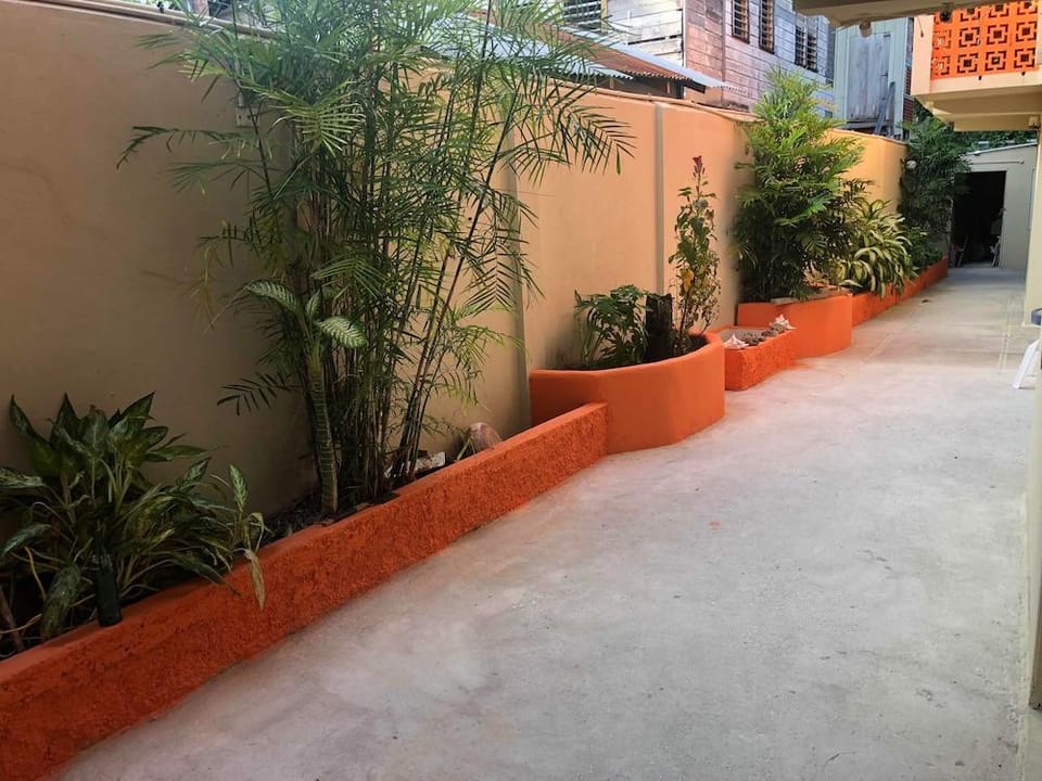 THE BAKADEER INN Hotel in Belize City