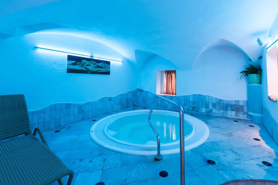 Hot tub
