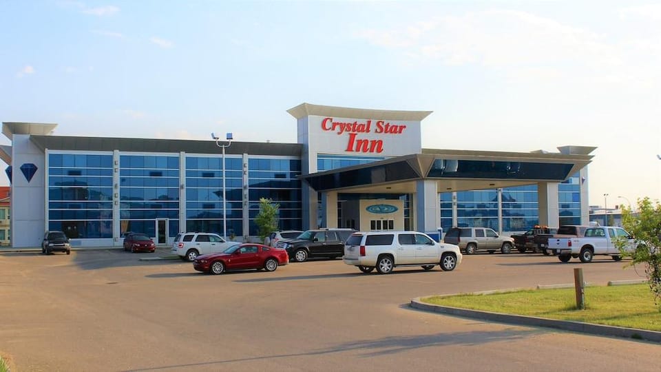 Crystal Star Inn Hotel in Leduc