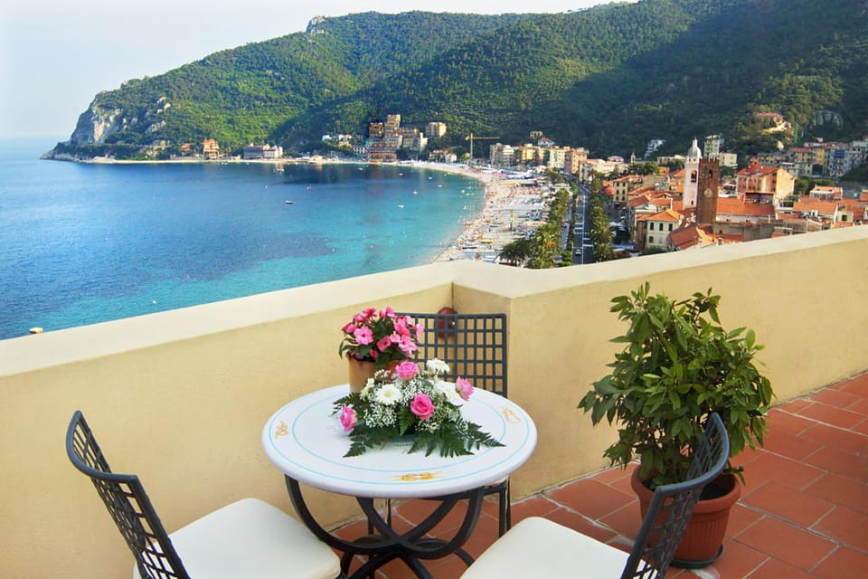 Palazzo Vescovile Hotel Hotel in Noli