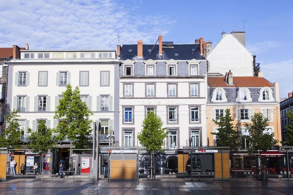 HOTEL LE LION Hotel in Clermont-Ferrand