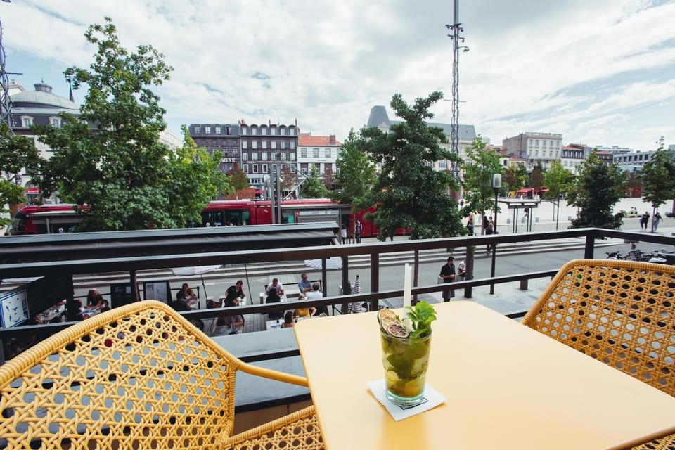 HOTEL LE LION Hotel in Clermont-Ferrand
