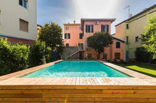 Antiche Rive Holidays Apartments Hotel in Salo