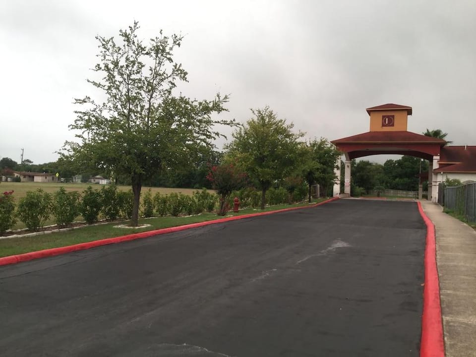 Palace Inn Hotel in San Antonio