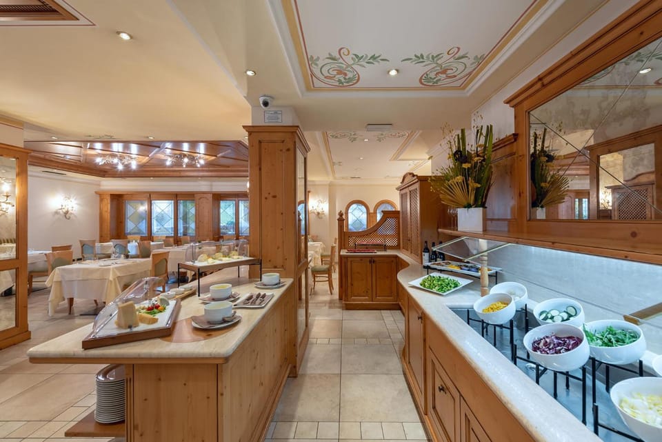 Beverly Alps Hotel & Spa Hotel in Pinzolo