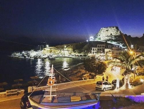 Grannys Villas finiki Hotel in Karpathos, 857 00, Greece