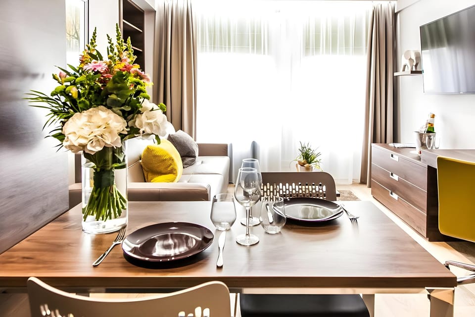 Hampton Suites Apartment Hotel in Molesey
