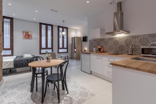 Gorgeous Apartment close to City Centre Hotel in Valencia