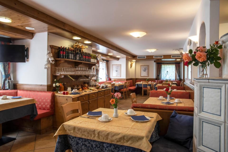 Hotel Chalet Genziana Hotel in Province of Brescia