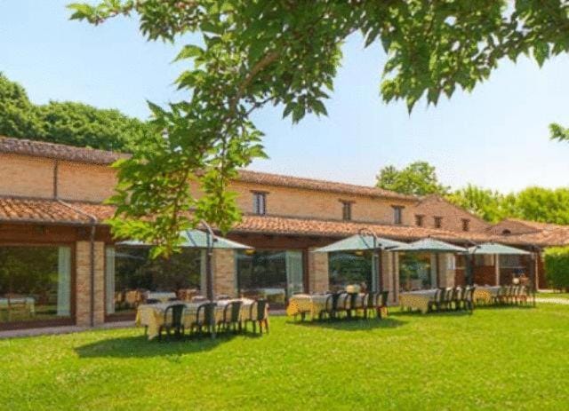 Hotel La Foresteria Hotel in Marche