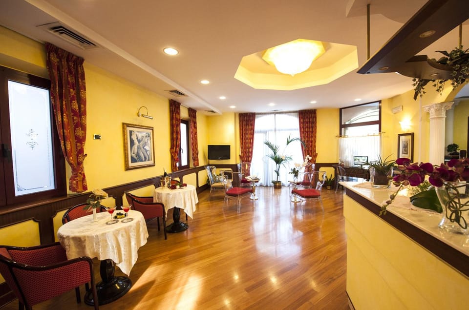 Bar/lounge