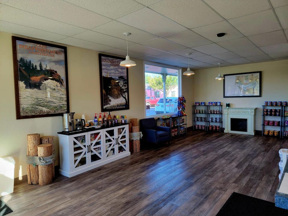 Coastal Inn & Suites Motel in Long Beach